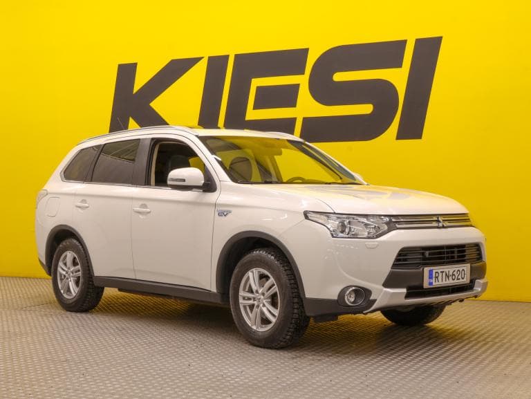 Mitsubishi Outlander PHEV 2015