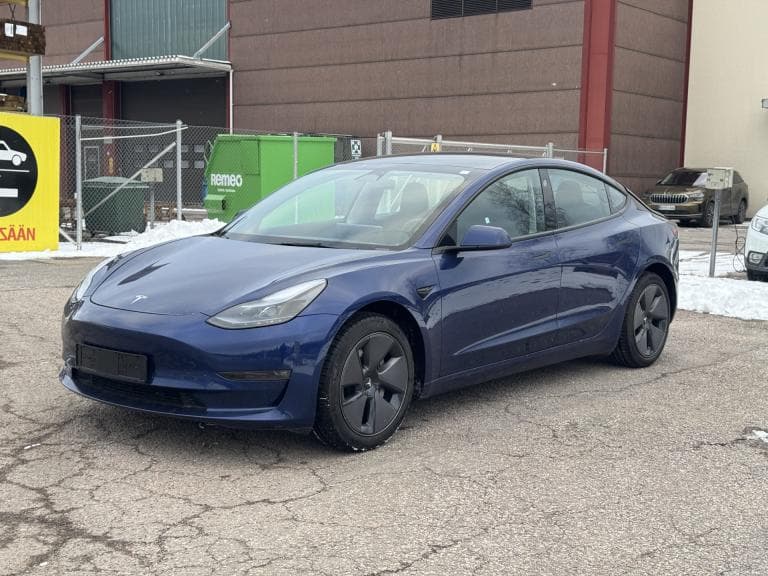 Tesla Model 3 2023