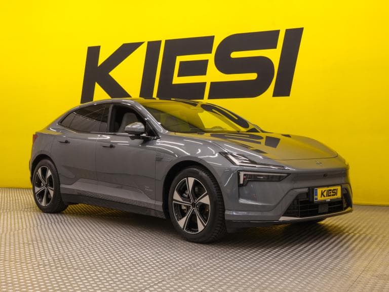 Polestar 4 2025