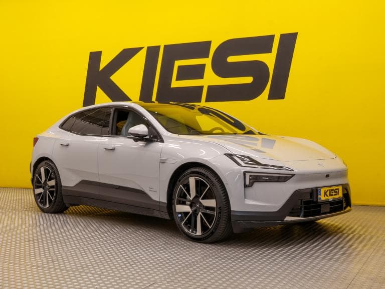 Polestar 4 2025