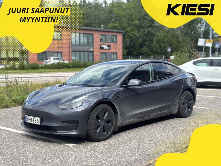Tesla Model 3 2022