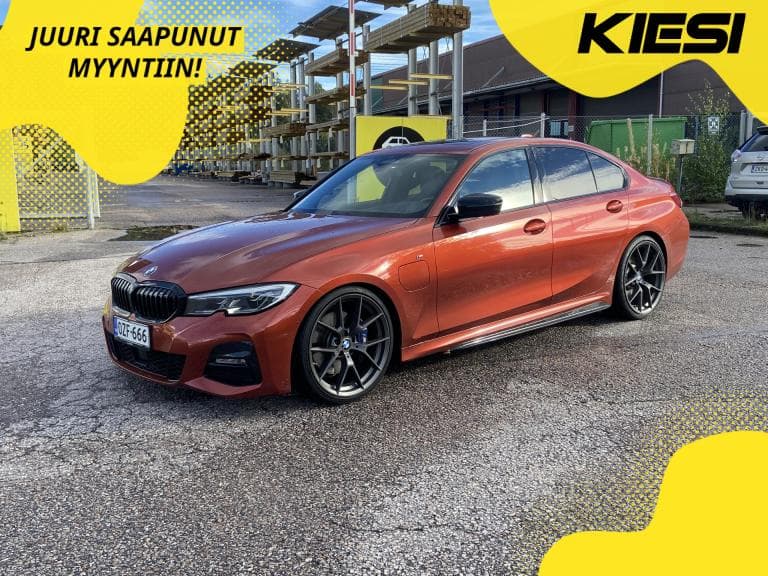 BMW 330 2019