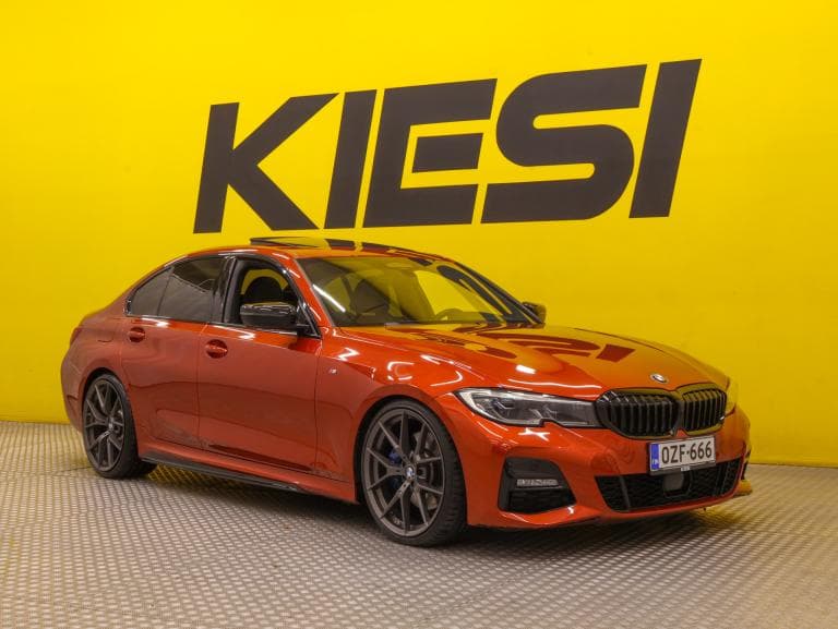 BMW 330 2019