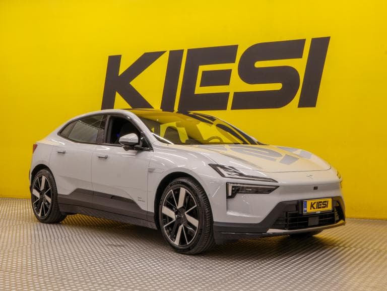 Polestar 4 2025