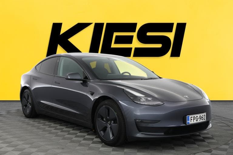 Tesla Model 3 2022