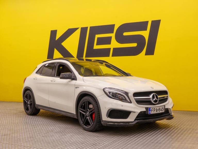 Mercedes-Benz GLA 45 AMG 2016