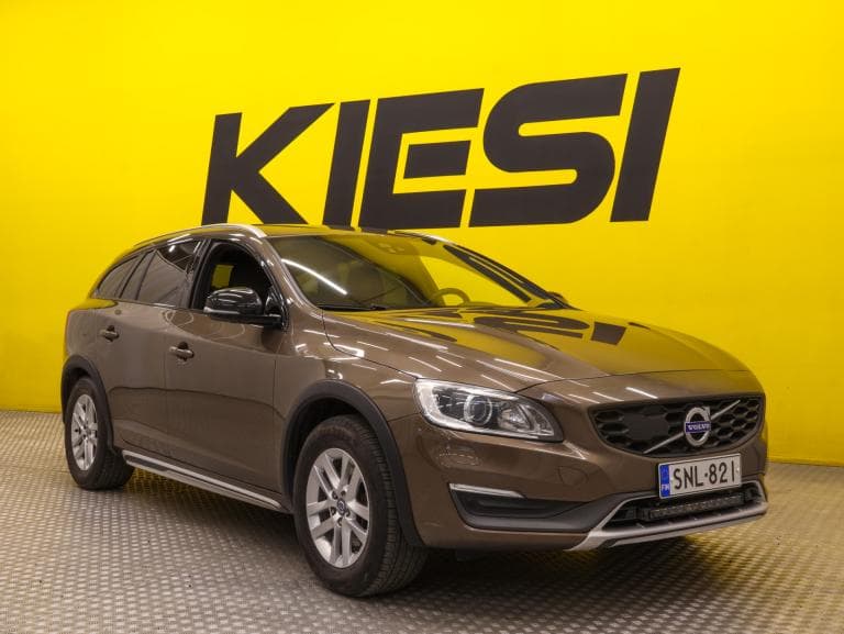 Volvo V60 Cross Country 2016