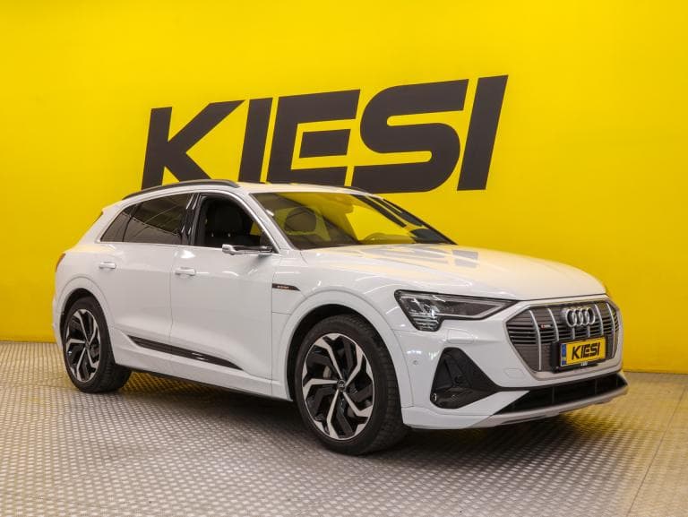 Audi e-tron 2023