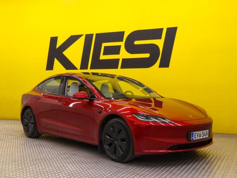 Tesla Model 3 2024