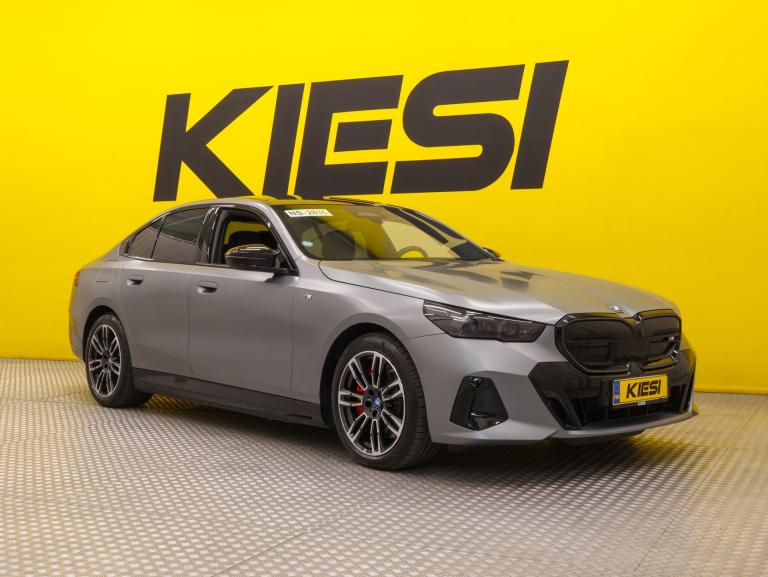 BMW i5 M60 2023