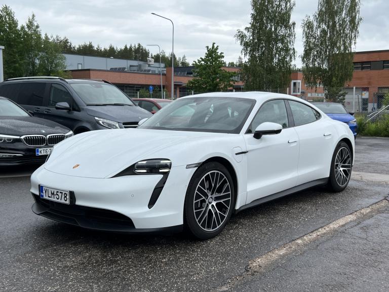 Porsche Taycan 2021