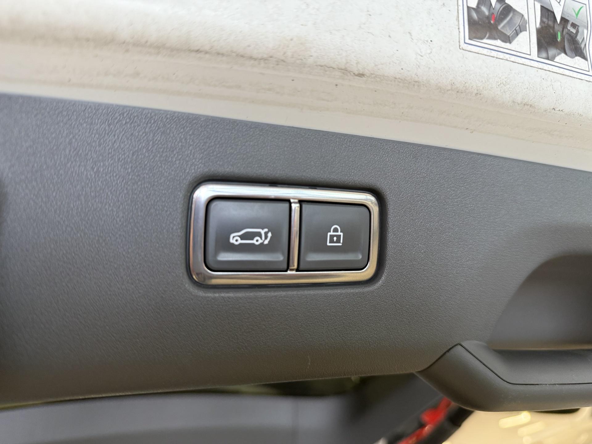 GRA-852-31-image