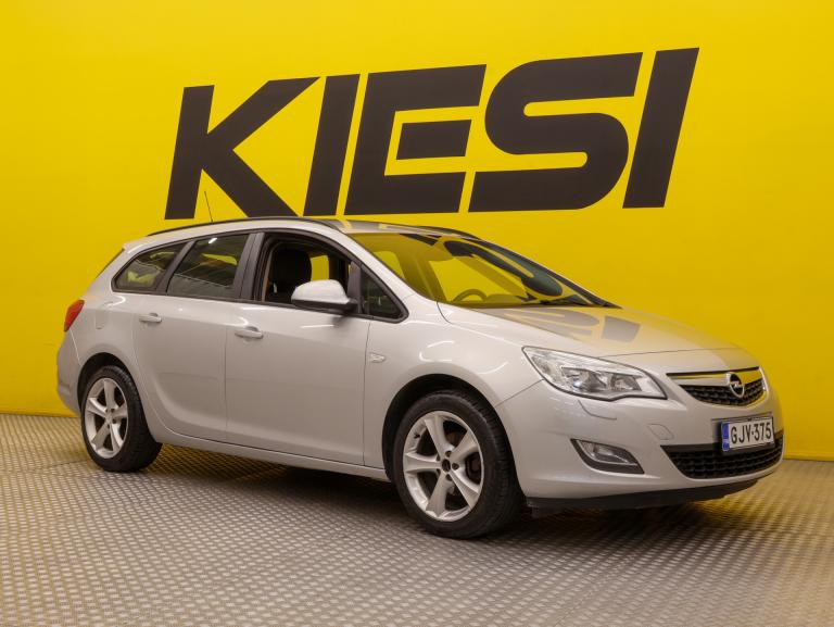 Opel Astra 2011