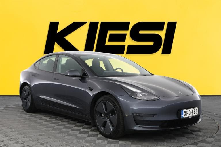 Tesla Model 3 2022