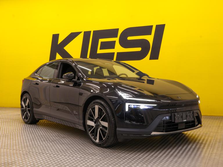 Polestar 4 2025