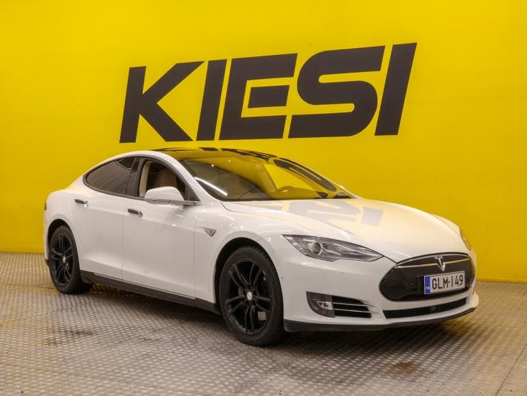 Tesla Model S 2015